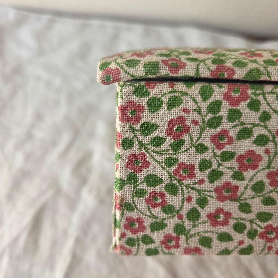 フランス　アンティーク　カルトナージュボックス　ピンクの小花　スクエア