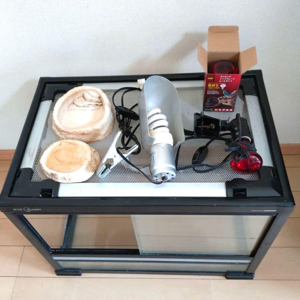 【爬虫類・両生類】NISSO 飼育ケース60センチ＆保温グッズ他