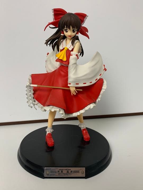 東方プロジェクト 楽園の巫女 博麗霊夢 通常版 1/8 完成品フィギュア