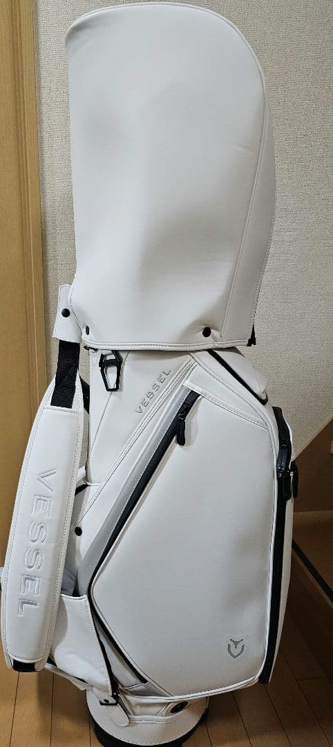 【美品】ベゼル　ホワイト キャディバッグ　 prime スタッフ　10インチ