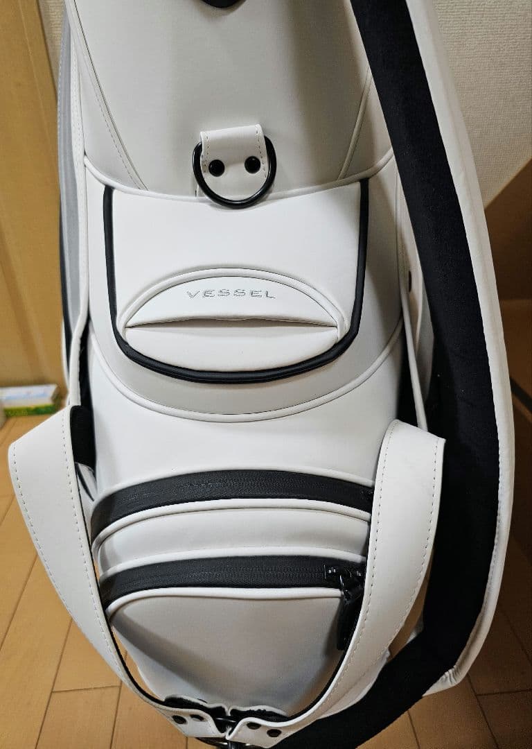 【美品】ベゼル　ホワイト キャディバッグ　 prime スタッフ　10インチ