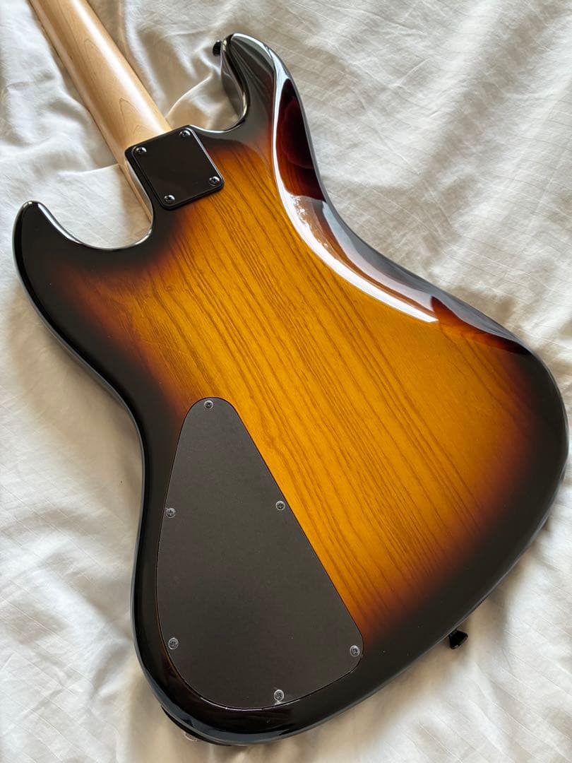 ベース Sadowsky TYO Modern Edge 4string J Bass