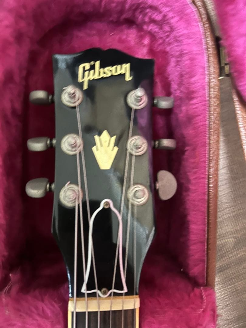 Gibson ES-335 赤色 ハードケース付き