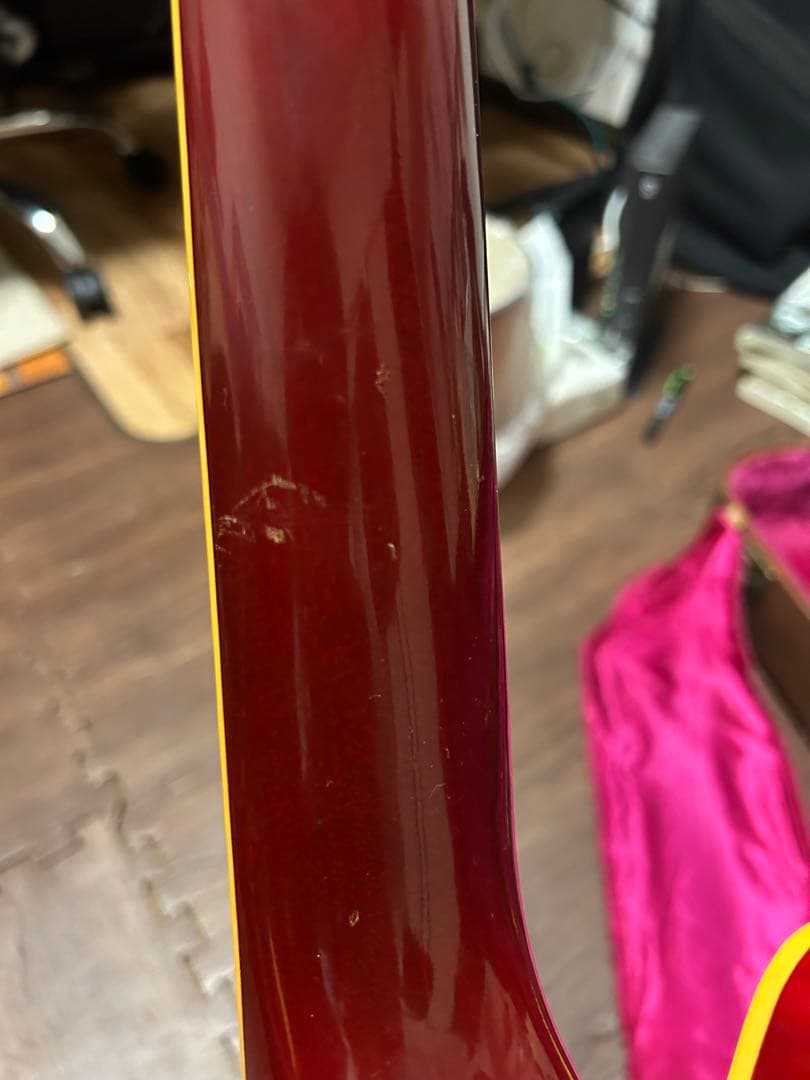 Gibson ES-335 赤色 ハードケース付き