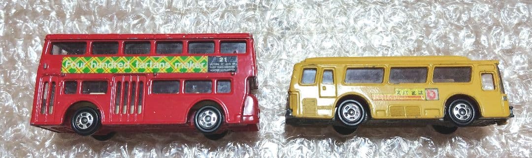 tomica　ミニカー　4台