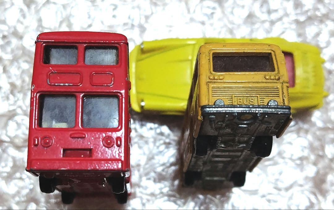 tomica　ミニカー　4台