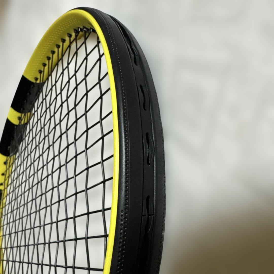 バボラ　ピュアアエロ　2019 硬式テニスラケット