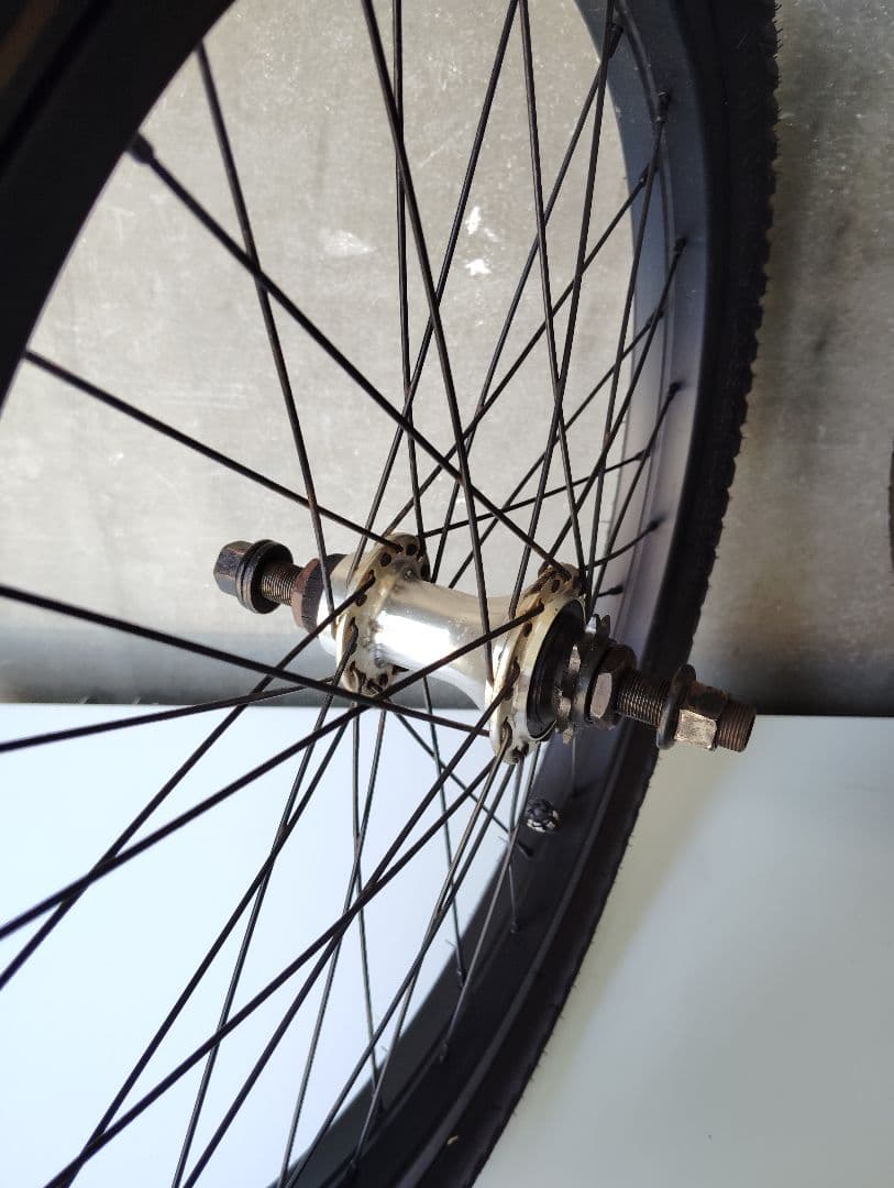 送料考えたらこれが限界 BMXストリート ホイール タイヤセット