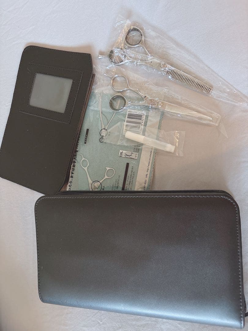 美容学校 美容学生 セニングシザー(すきバサミ)黒ケース付き