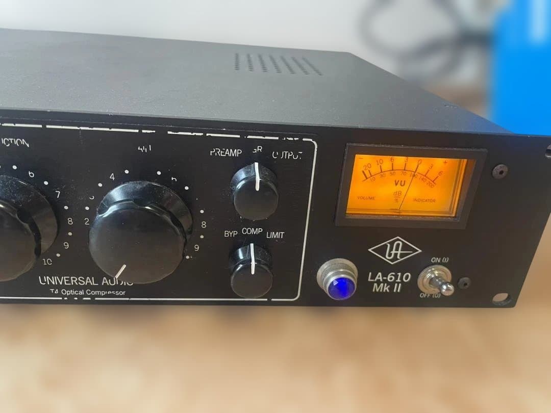 Universal Audio LA-610 Mk II プリアンプ