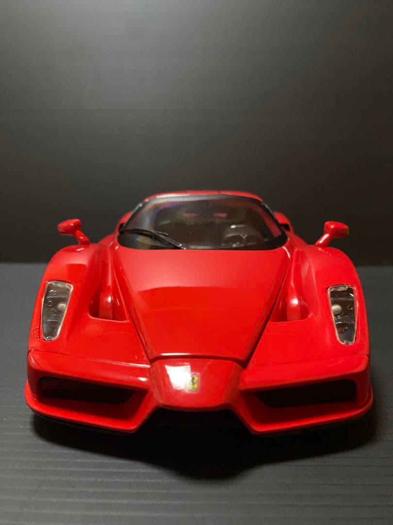 Ferrari Enzo 1/18 赤　エンッオ　フェラーリ