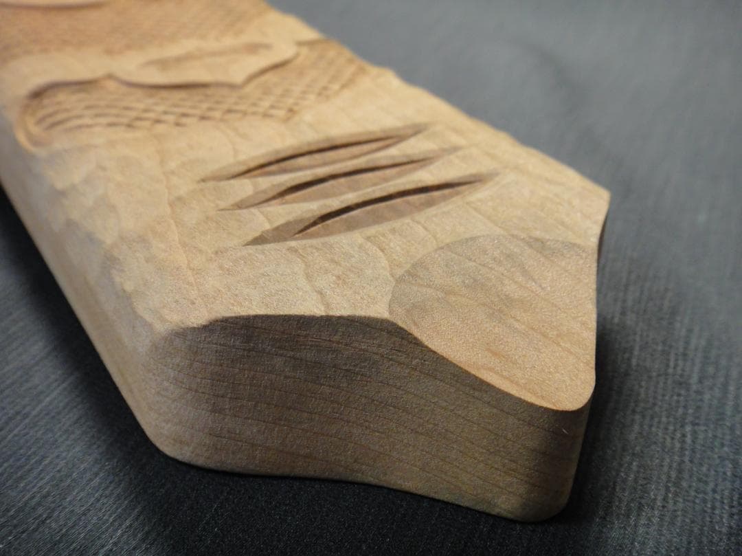 貝澤徹 作 『ワインラック』 二風谷　木彫り 彫刻 木彫り アイヌ美術　鱗彫り