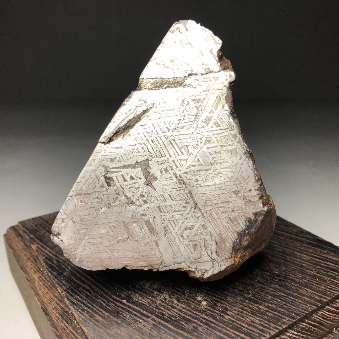 アルタイ隕石　大型隕石 鉄隕石　外皮付き隕石　ナチュラル　原石　重さ約969ｇ