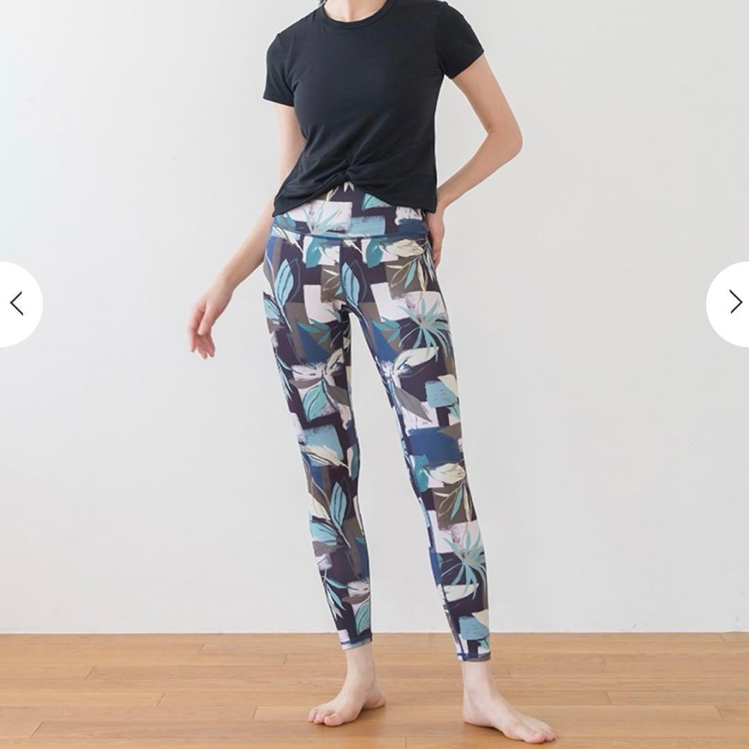 のり【新品未使用未開封】ヨガウェア　トップス＆レギンスセット