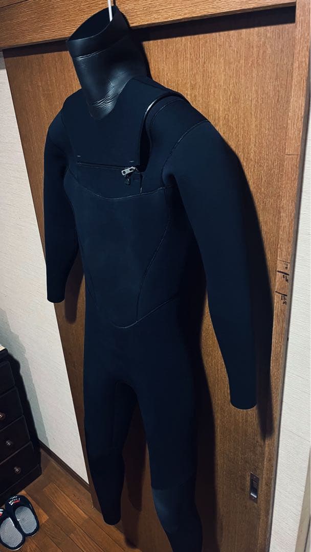 ほぼ新品　FAVULA ウェットスーツ　3／5ミリ　年末年始限定価格