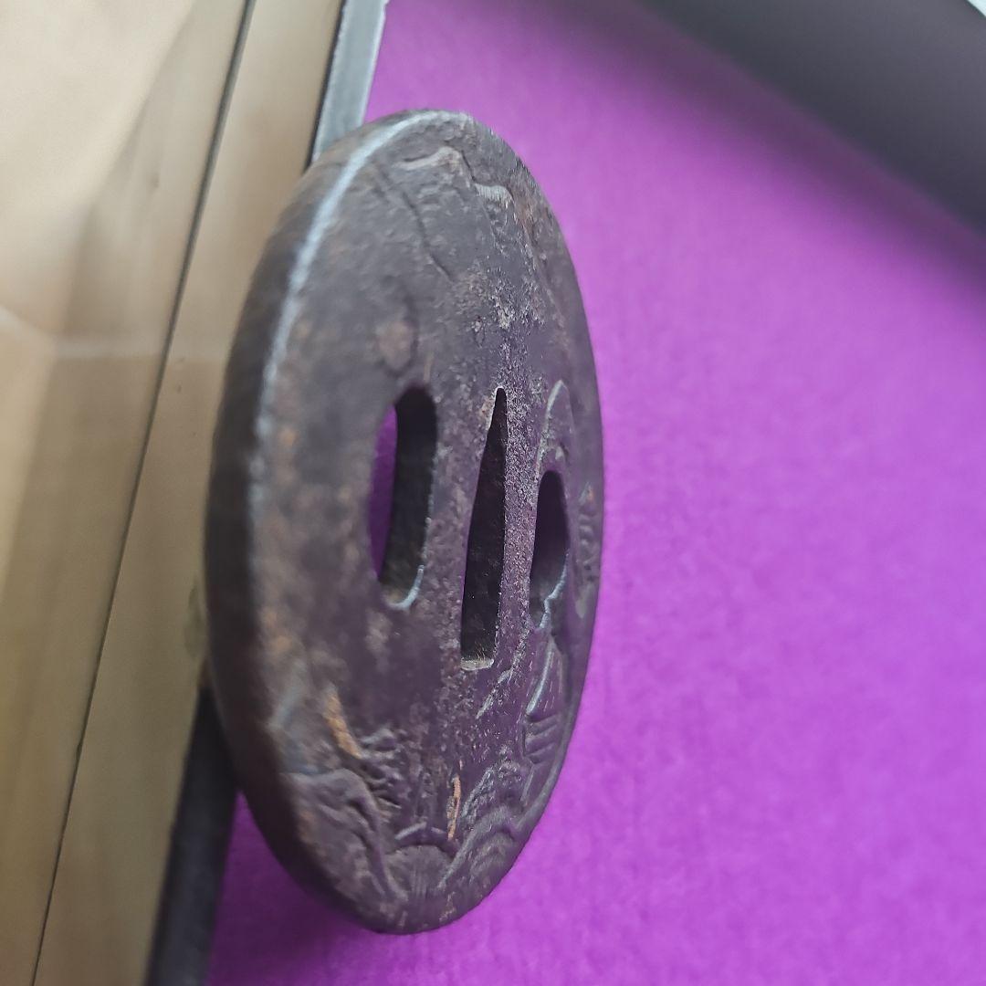 鍔⑥　縦68mm横70mm厚さ4mm　時代物 刀装具