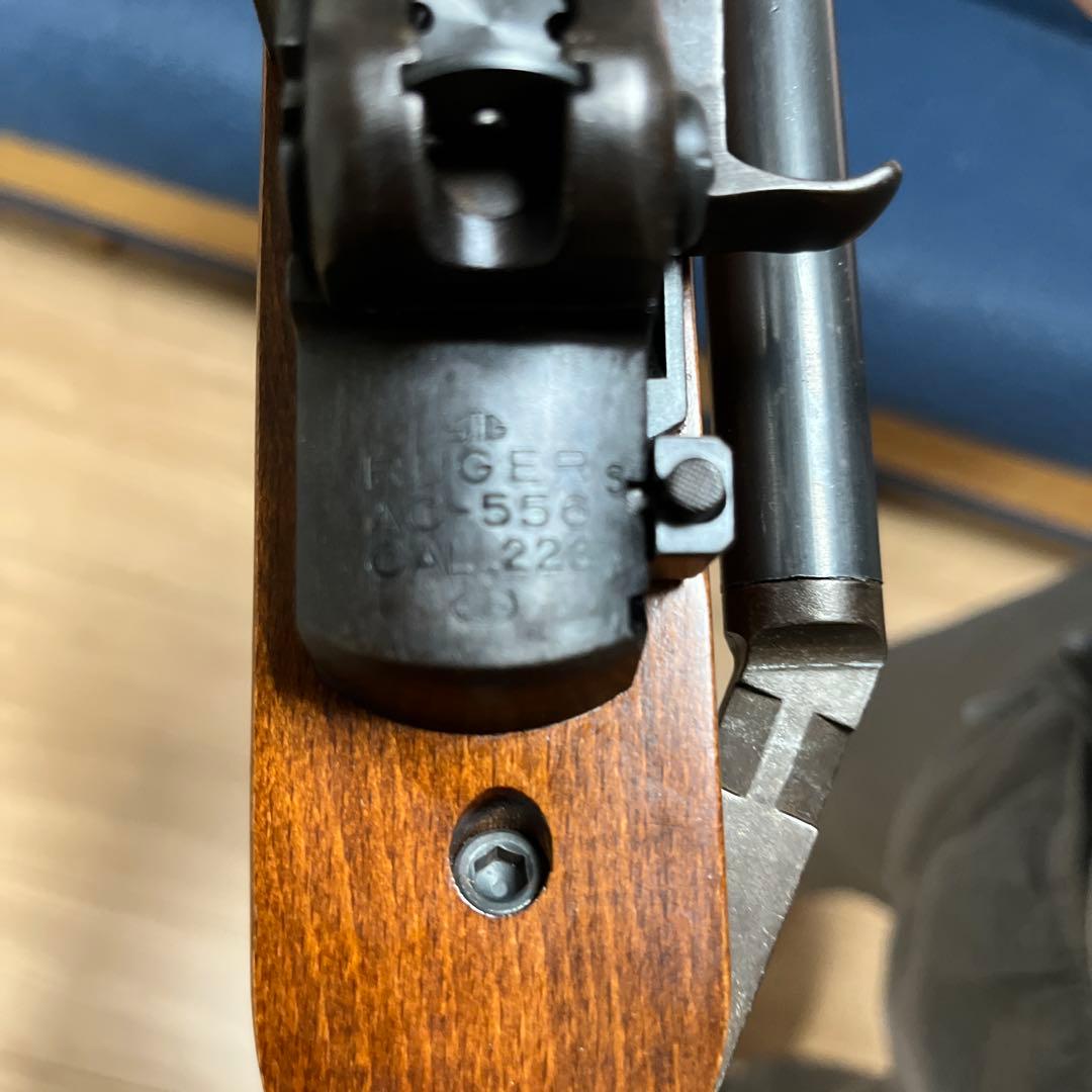 モデルガン 木製と金属製 マガジン付き