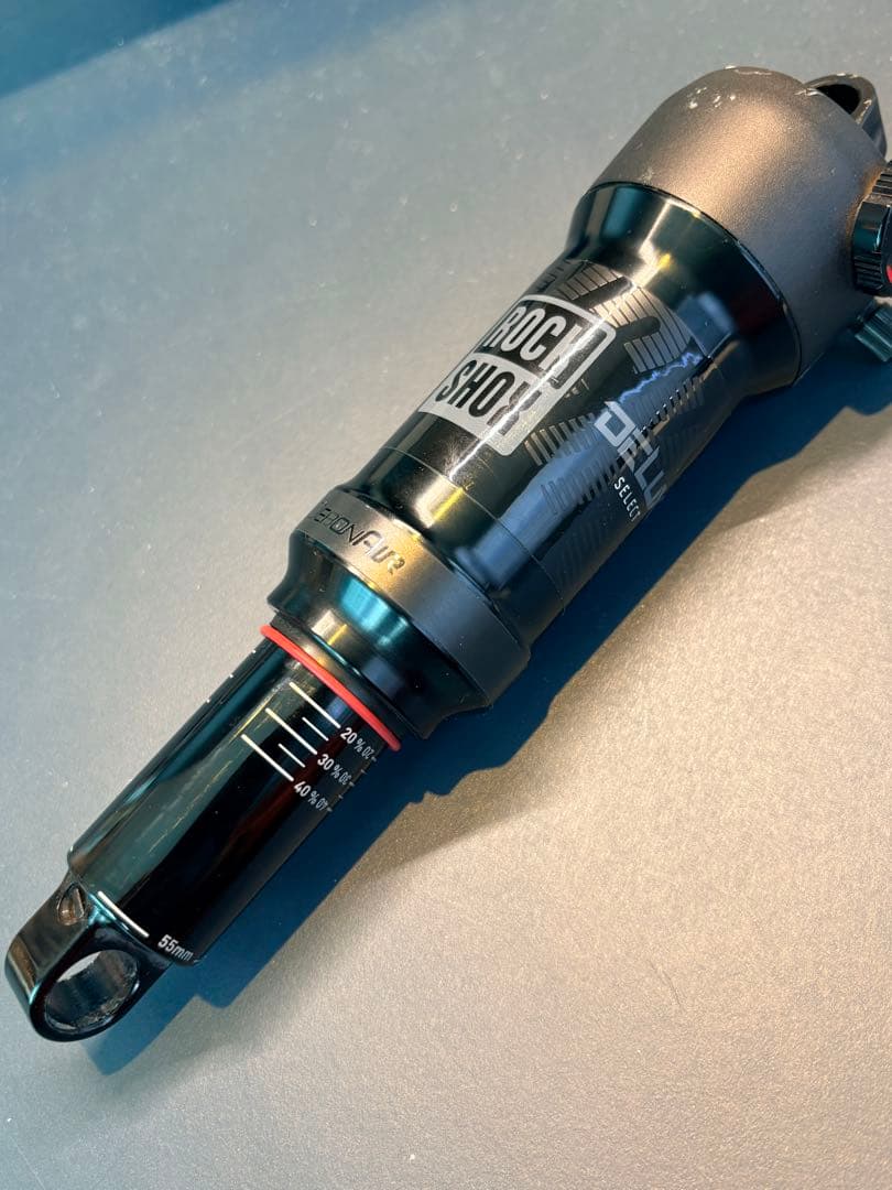 RockShox Deluxe Select 210×55mm リアサス