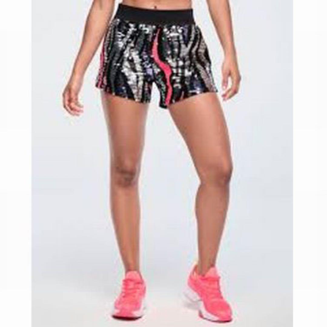 正規品 新品 ズンバ X S ショートパンツ　スパンコール