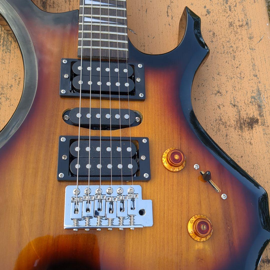 サンバースト エレキギター ユニークデザイン