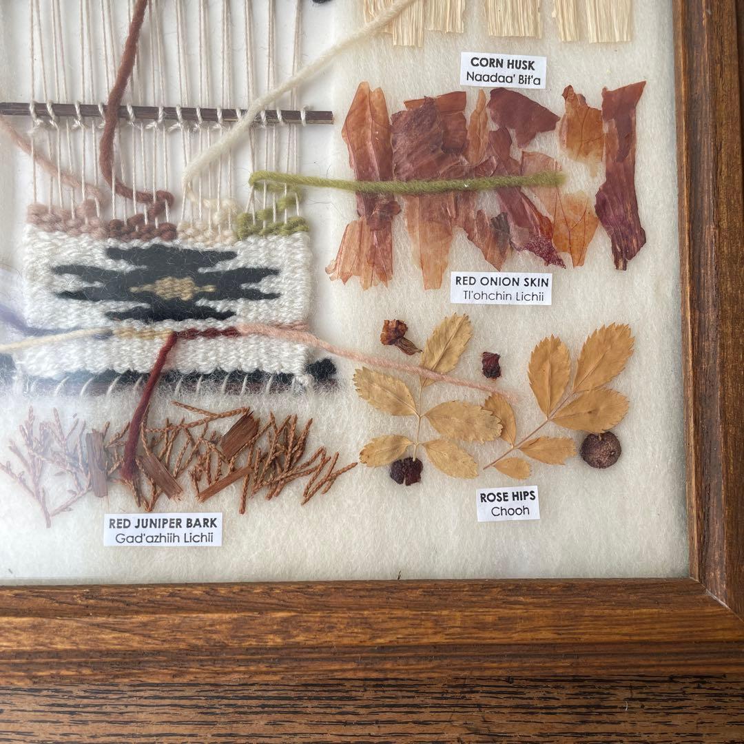 ネイティブアメリカン ナバホ族 草木染め 色見本 オルテガ 毛織物 額装 木製