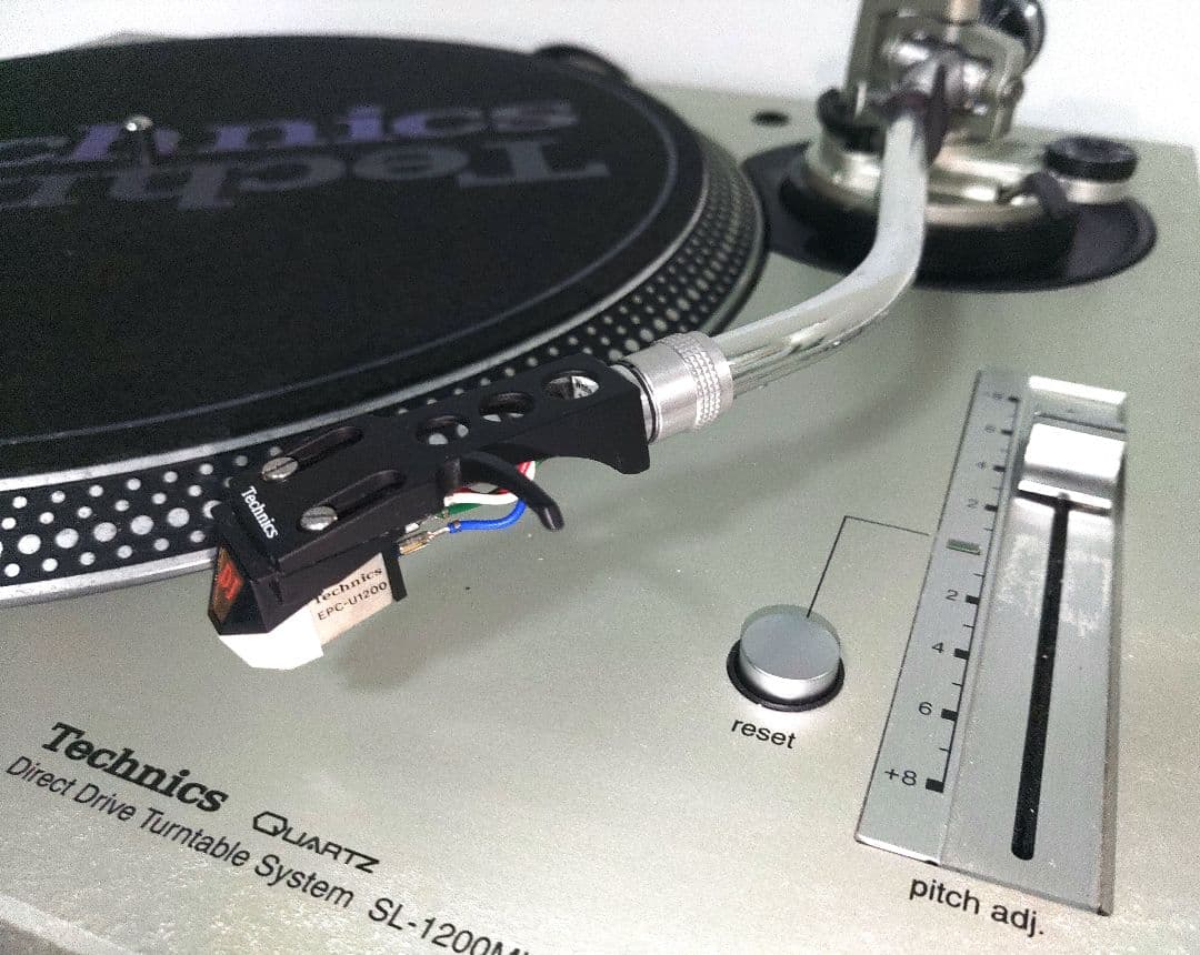 Technics SL-1200MK5　ターンテーブル 名機　DJ機材