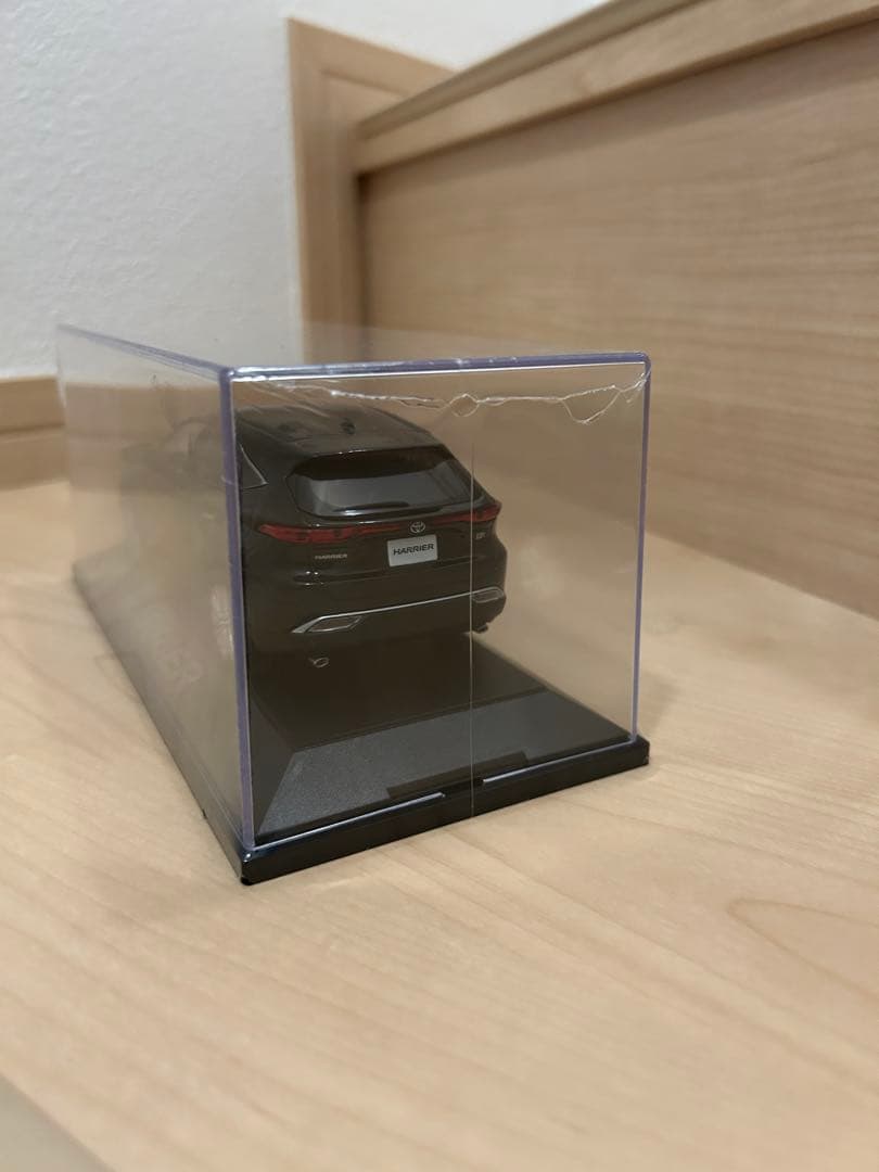 トヨタ ハリアー　1/30 黒色