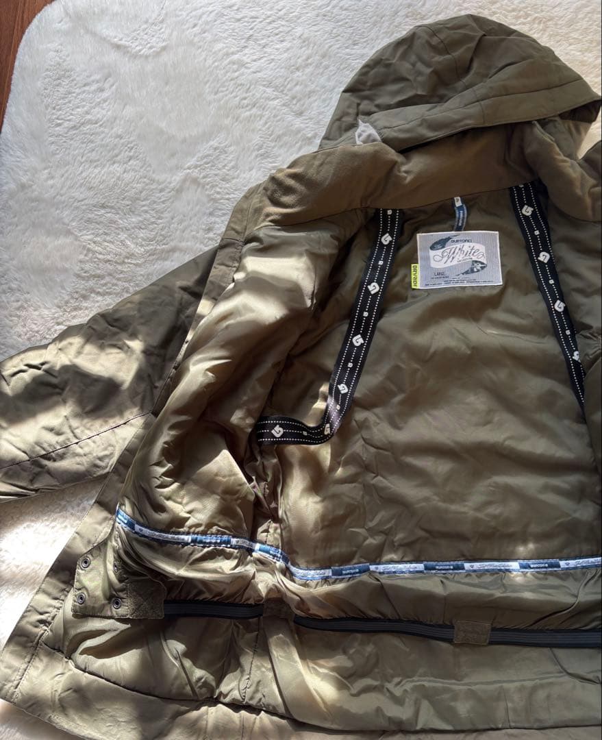 子ども用スノーボードウェア　（緑・茶）