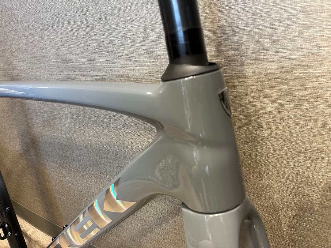 TREK EMONDA ALR 軽量アルミフレーム