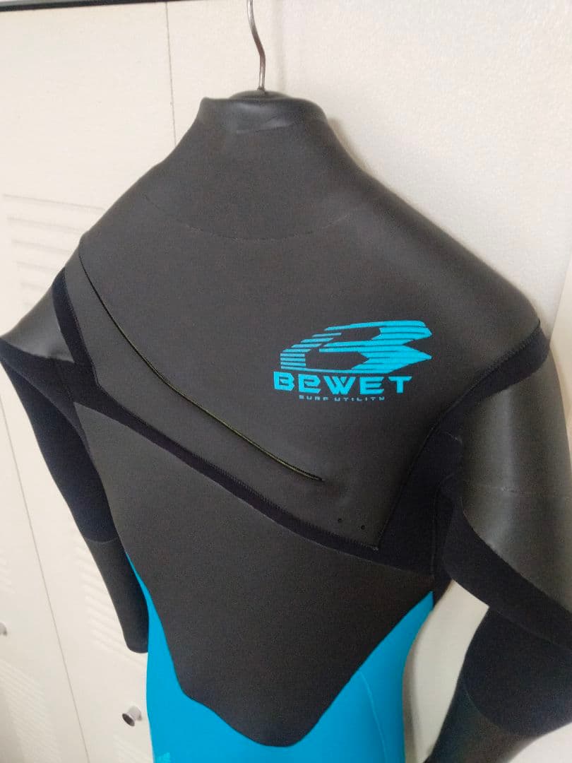 ★BeWET/4×3mmセミドライFREE SHOULDER超伸縮保温起毛S2★