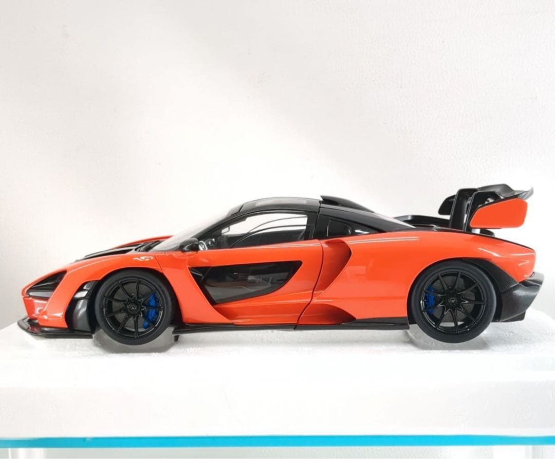 オートアート　McLaren Senna 1/18