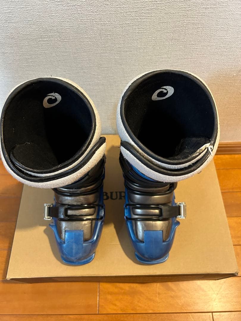 DEELUXE スノーボードブーツ 
L e man's 253mm 青