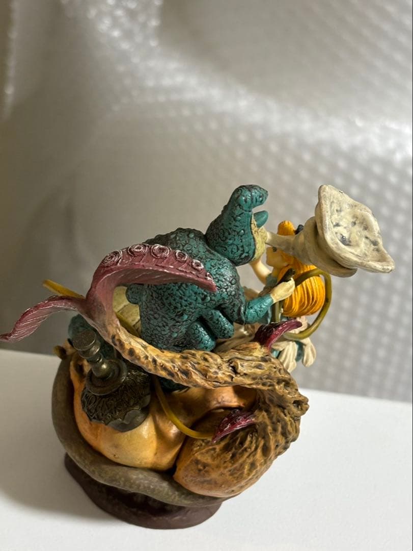 不思議な国のアリス　フィギュア　ディズニー　フォーメーションアーツ　希少