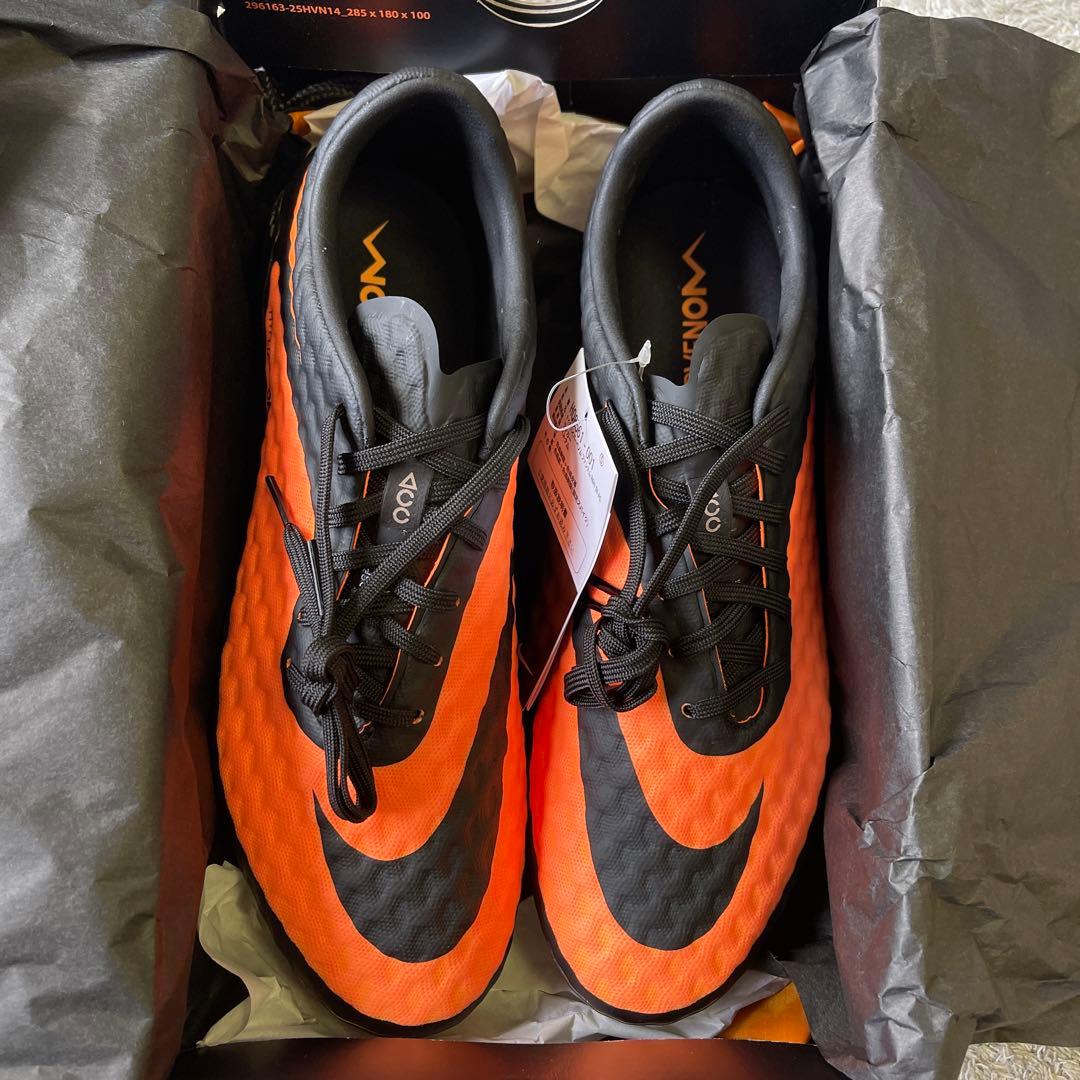 新品未使用、袋箱付き　サッカースパイク　ハイパーヴェノム　ファントムFG 25
