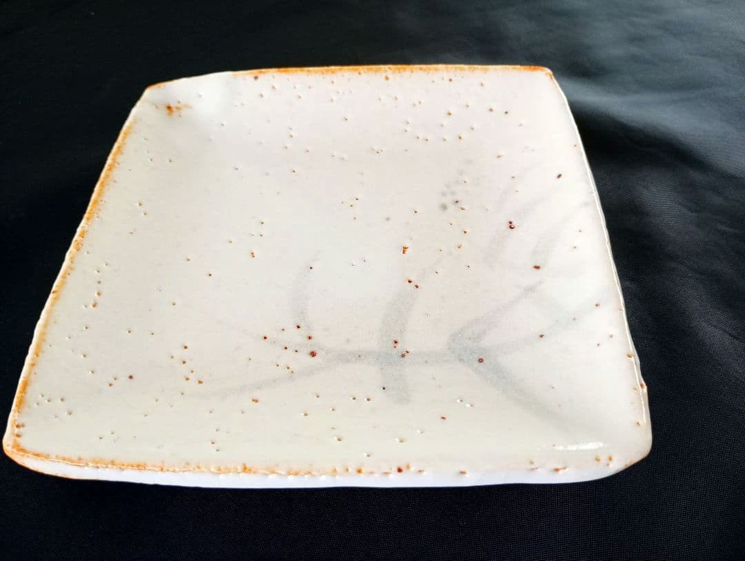 美濃焼　仙山窯　志野焼　志野銘々皿　安藤日出武　人間国宝　骨董　工芸品