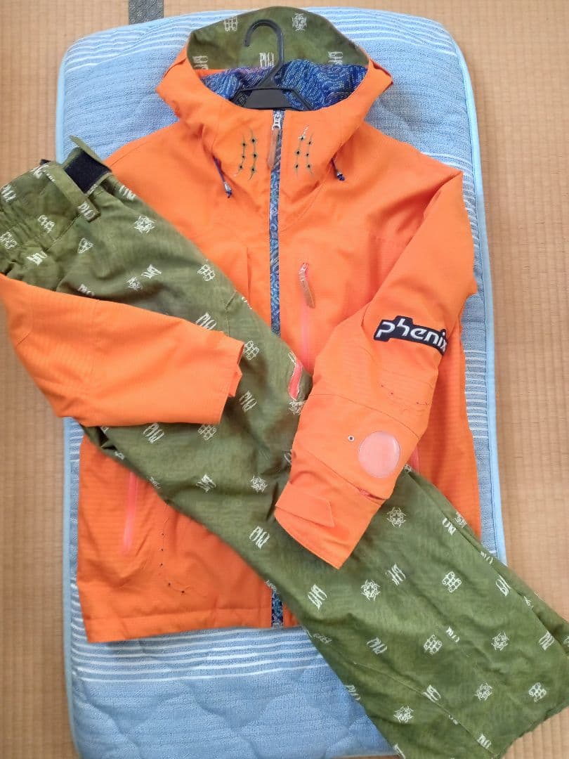 phenix オレンジスキーウェア