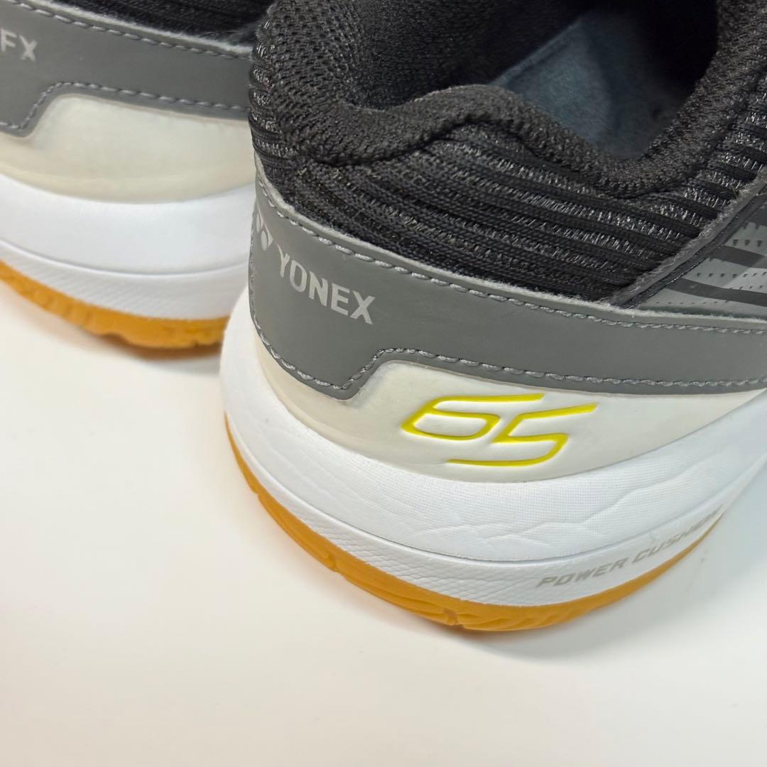 YONEX パワークッション　バドミントン　SHB-65Z 25.0cm