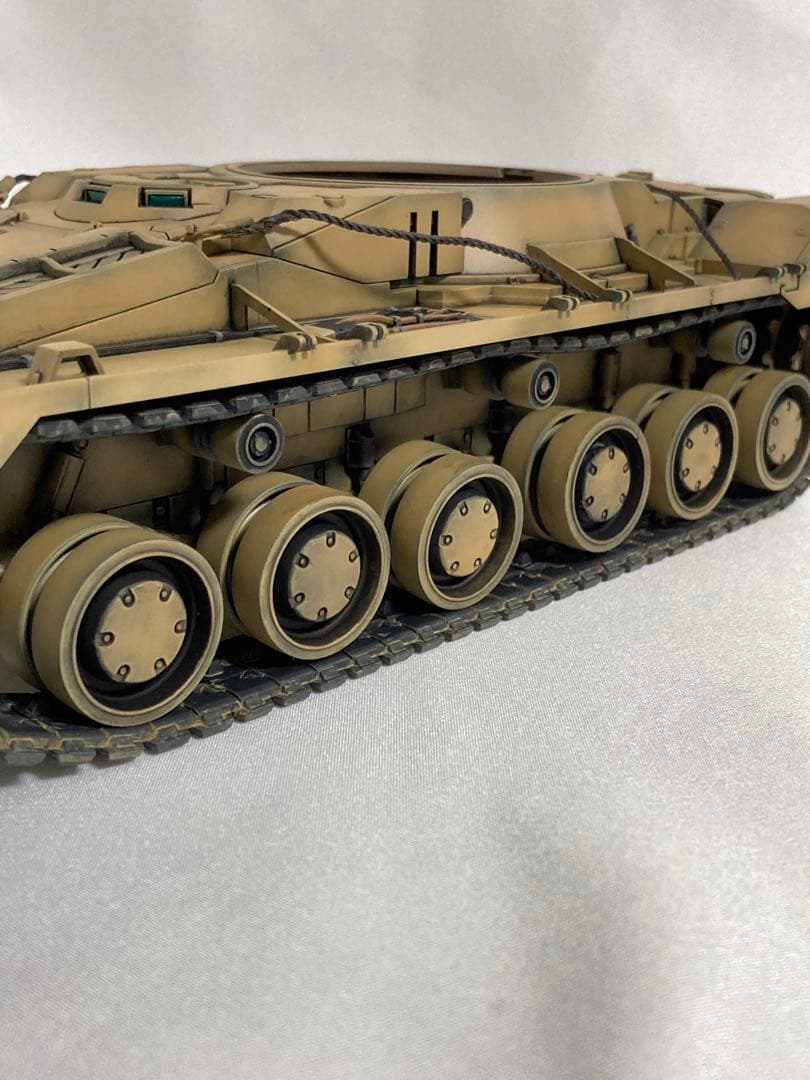 UCHG 1/35 地球連邦軍61式戦車5型 塗装済完成品 復讐のレクイエム