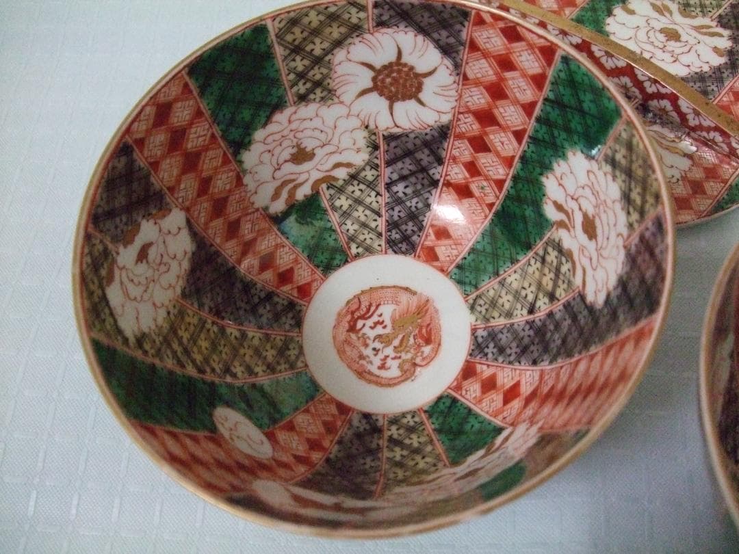 ★古美術品・古伊万里 金蘭手 蓋物碗 茶碗５客組 牡丹・吉祥文 木箱入り