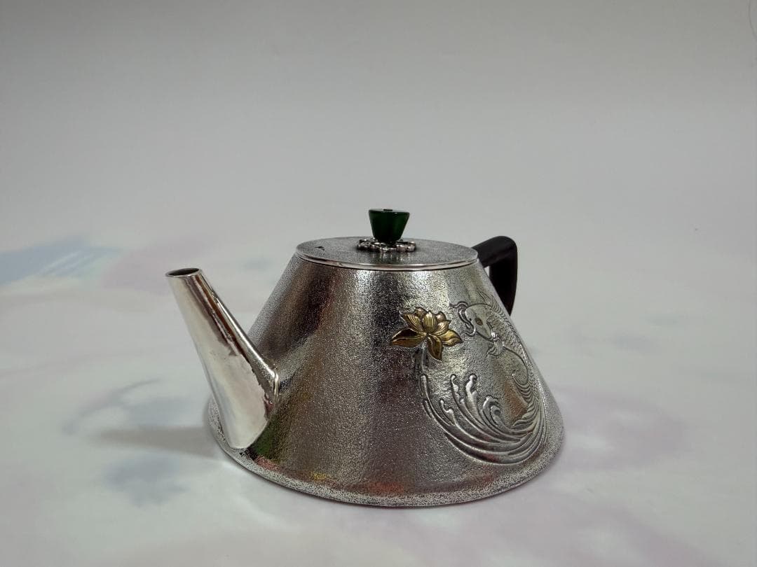 純銀製 鯉と蓮文 玉石摘 唐木手 急須 銀瓶 煎茶道具