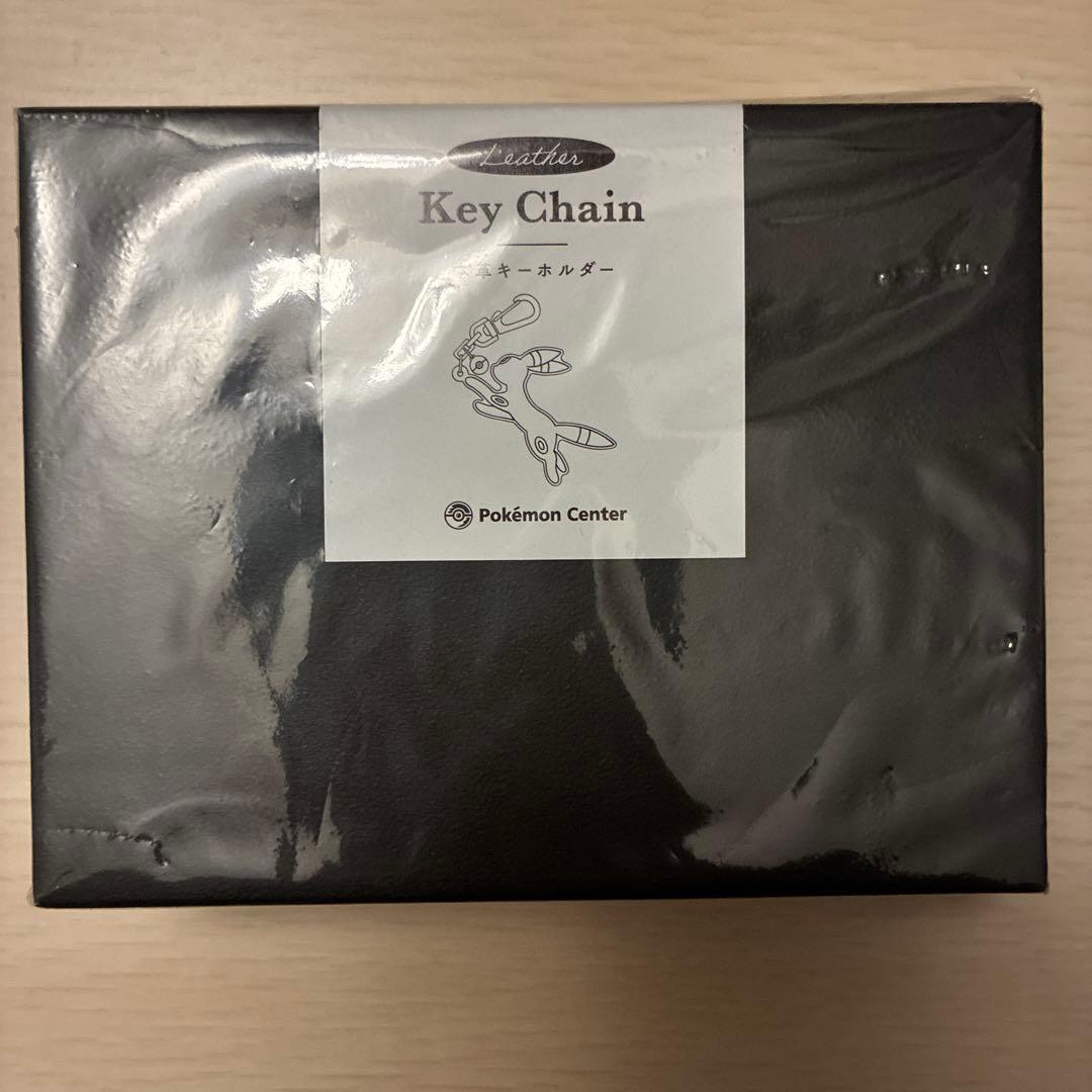 【新品未開封】ポケモン　本革名刺入れ、キーホルダー2点セット　ブラッキー