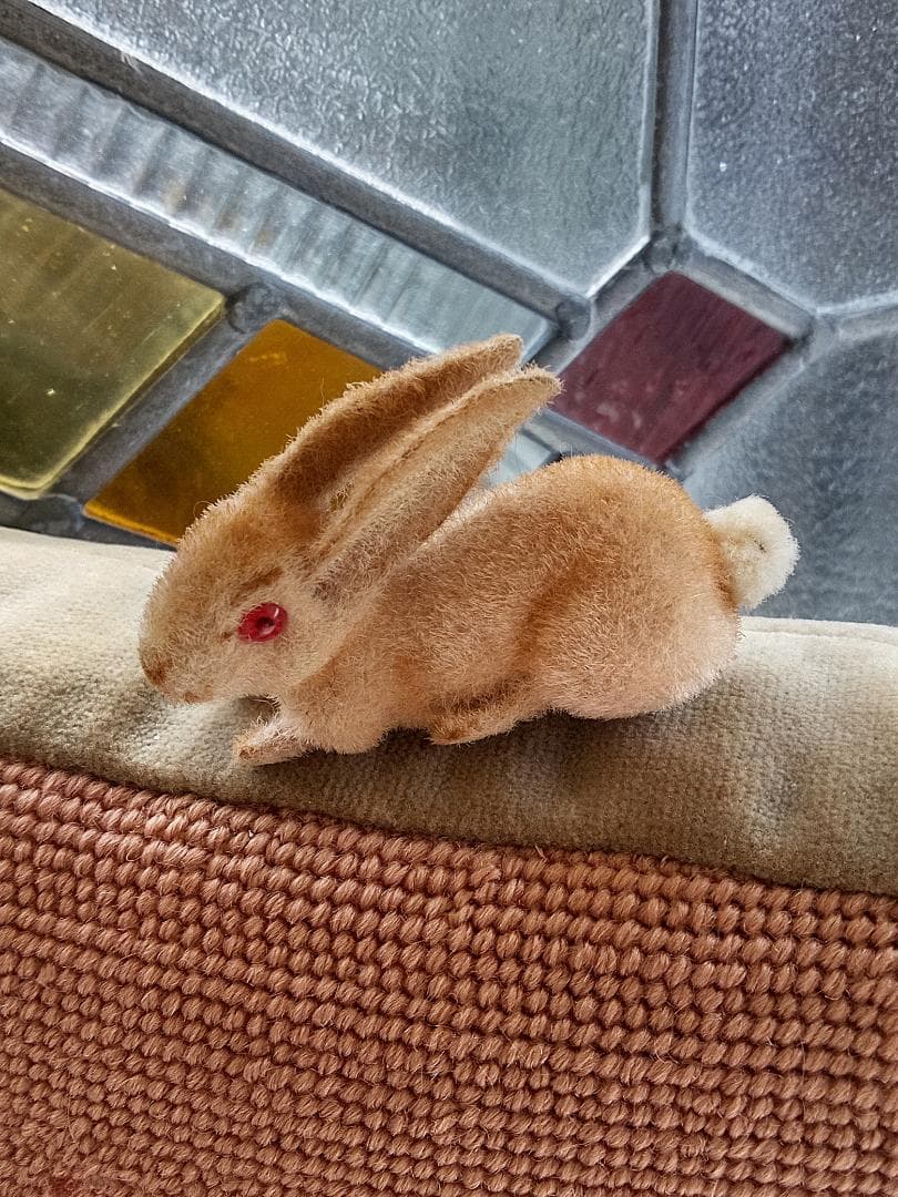 赤い眼の子うさぎ　旧西ドイツ　ヴィンテージ　ミニチュア　ワグナー　アンティーク