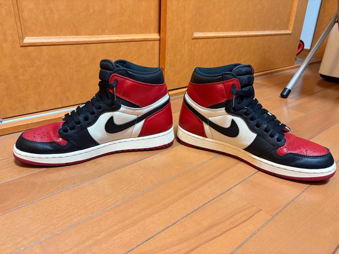 Nike Air Jordan 1 赤/黒/白　555088-610