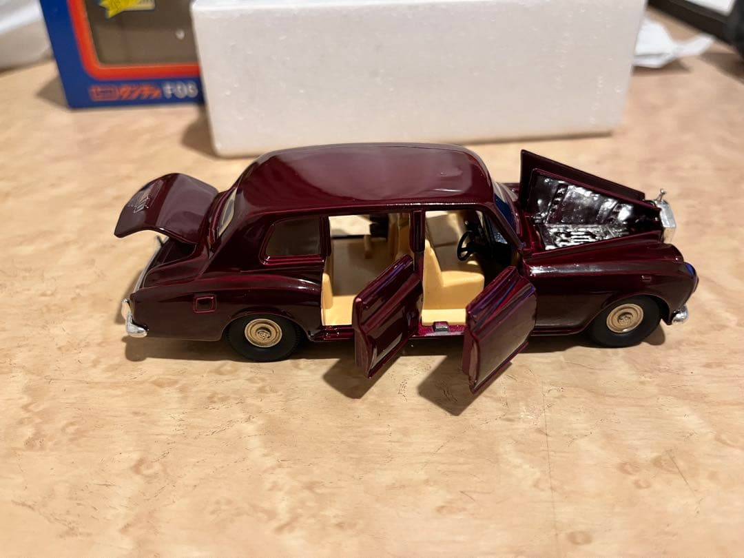 トミカ　ダンディ　F06ロールスロイス　ファンタムⅥ 日本製　1/43