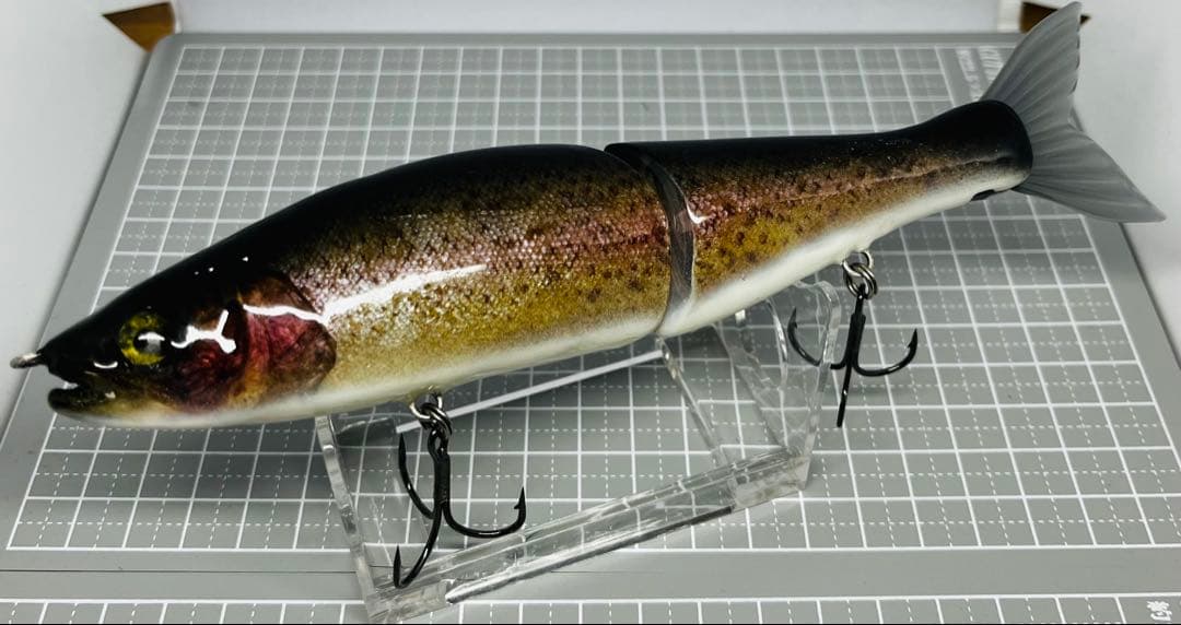 フレッシュベイトルアーズ　ジョインテッドクロー178 魚皮カスタム