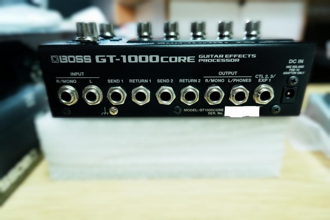 【美品】BOSS GT-1000CORE / 【未使用】FS-7の セット