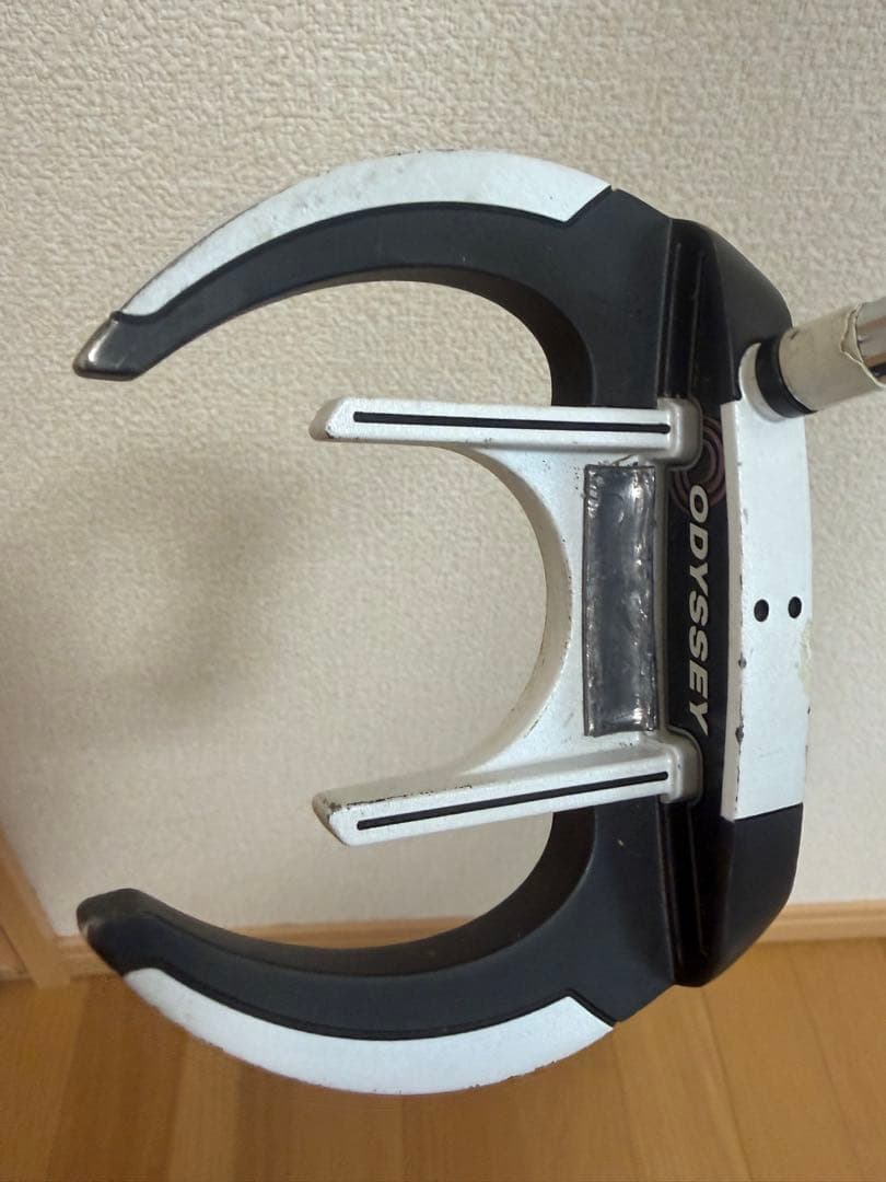 オデッセイ VERSA SABERTOOTHパター