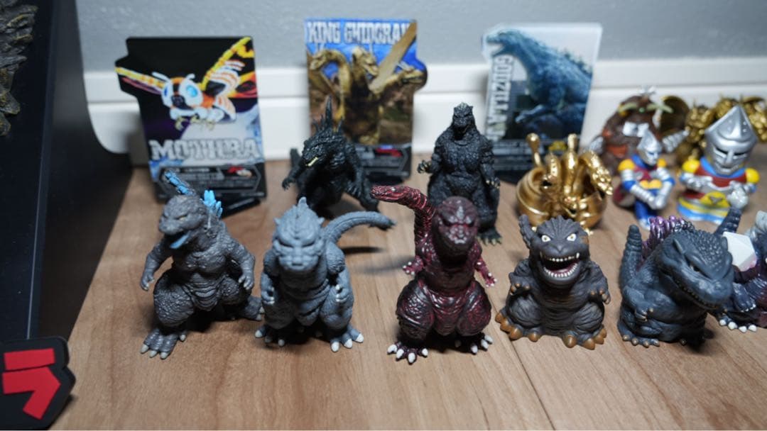 ゴジラ　フィギュア　グッズ　大量まとめ売り