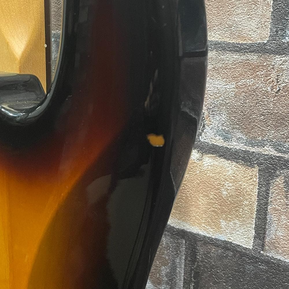 Fender/Squier ジャズベース サンバースト 純正ケース付