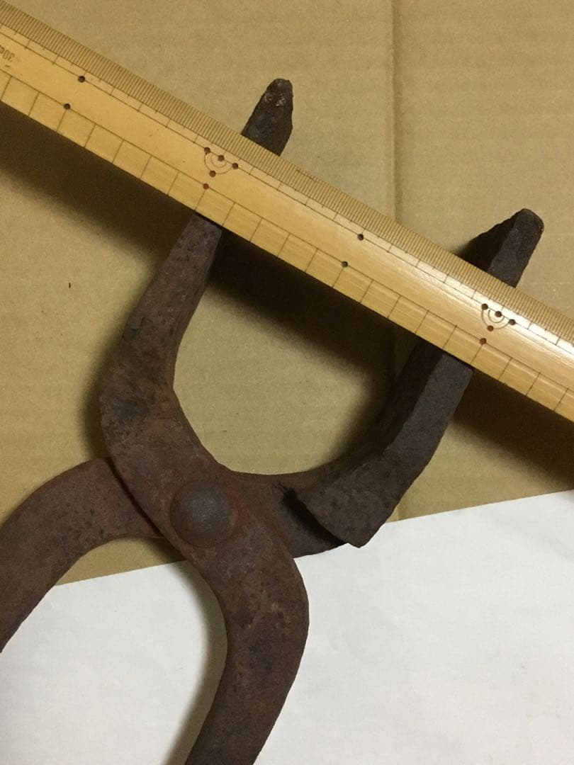 すごく大きな昔の道具